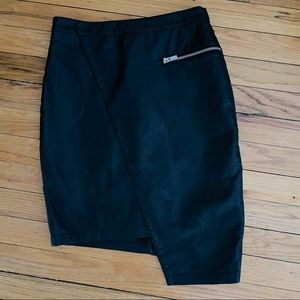 🎉2X HP🎉Size 4 Women’s Faux Leather Black Skirt